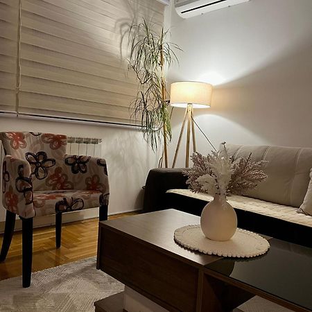 Apartman Manja Lukavica Exterior photo